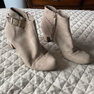 Sam and Libby beige heeled booties